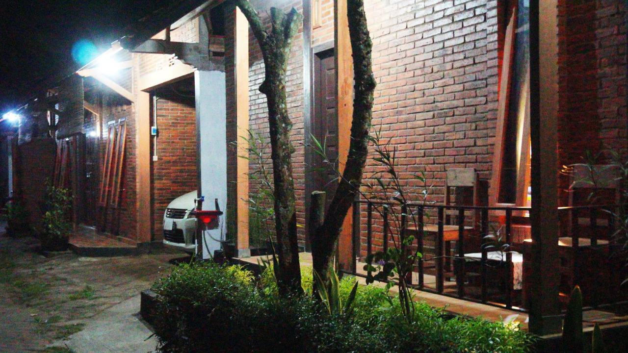 Berkah Homestay Magelang Exterior photo